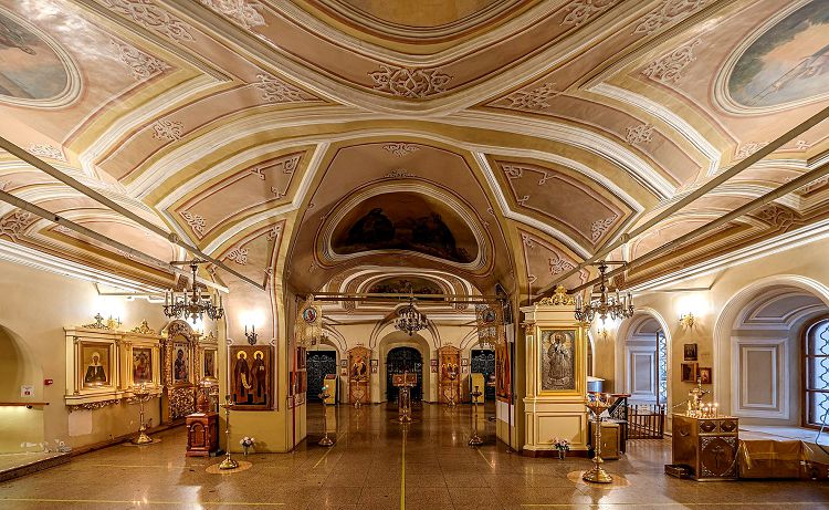 После продолжительных исторических потрясений храм был вновь возвращен к жизни