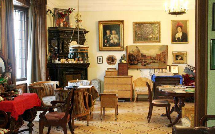 Мир Музея Бенуа - это мир творческой интеллигенции Санкт-Петербурга