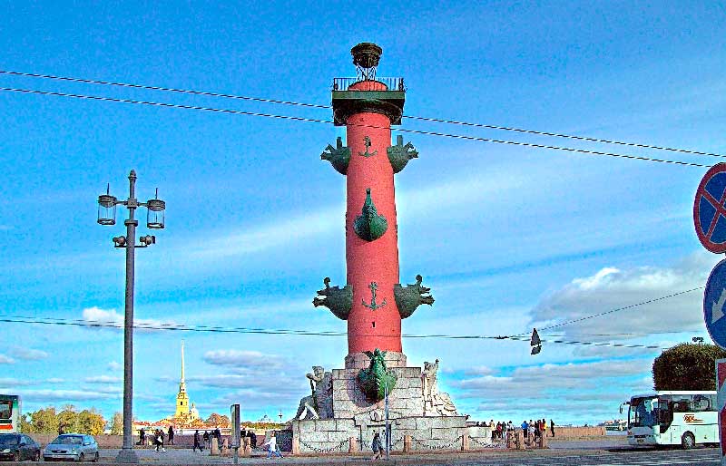 Ростральная колонна Васильевской стрелки