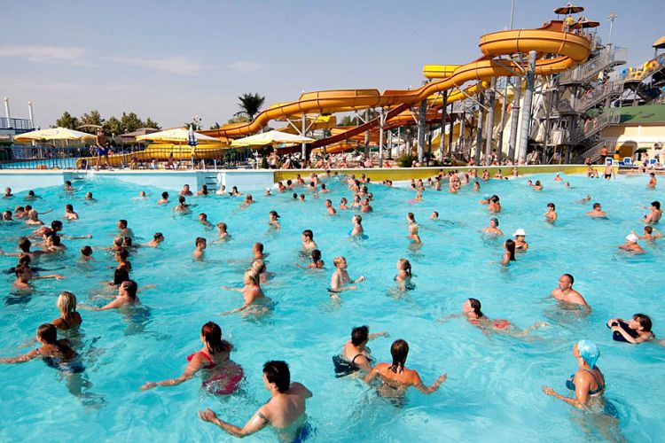 Количество посетителей иногда бывает слишком большим