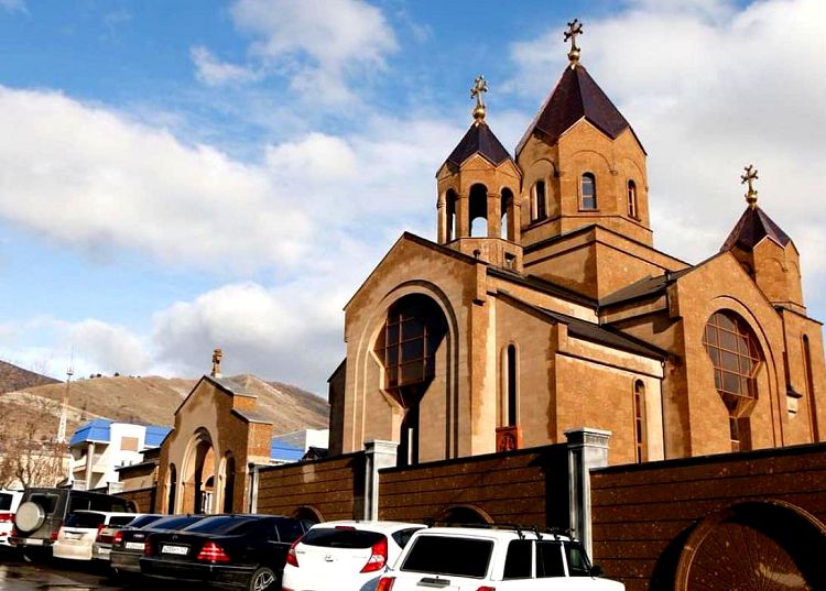 Армянский храм Новороссийска имеет очень оригинальную архитектурную концепцию