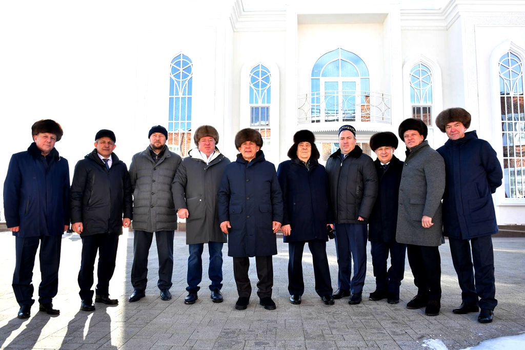 На открытие Белой мечети собрались все представители власти Татарстана