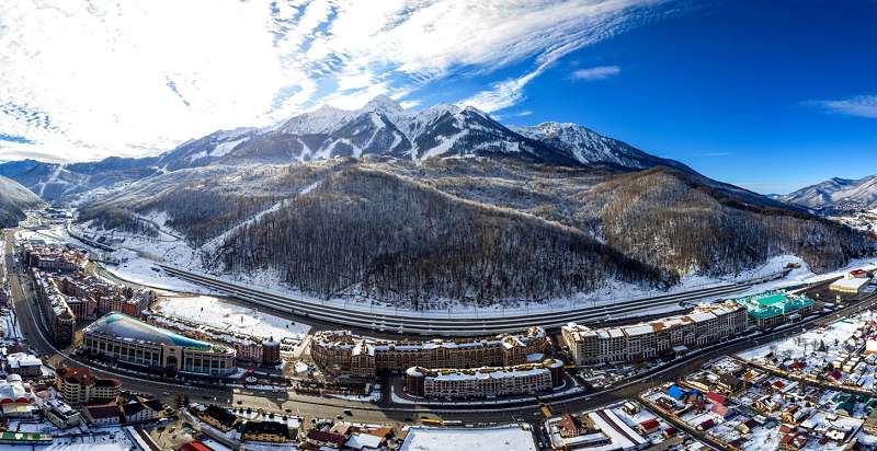 Зимний Горки Город - очень популярное место для туристического проживания