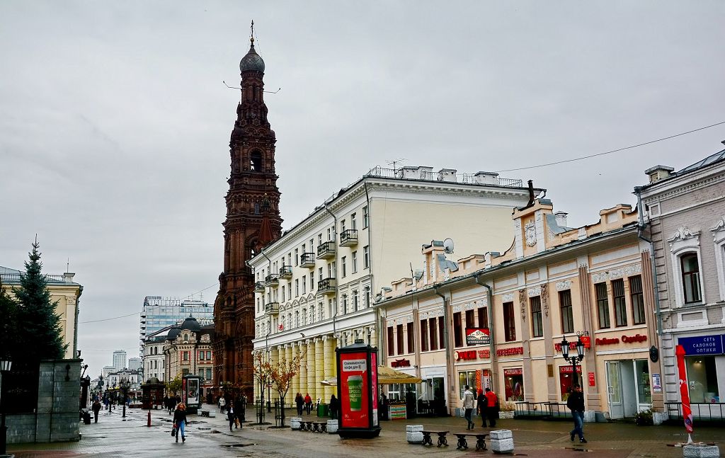 Прогулка по улице Баумана - это непременная составляющая туристического маршрута