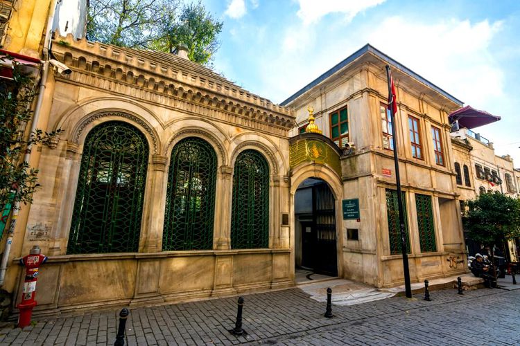 Музей братства Мевлеви очень необычное и аутентичное место