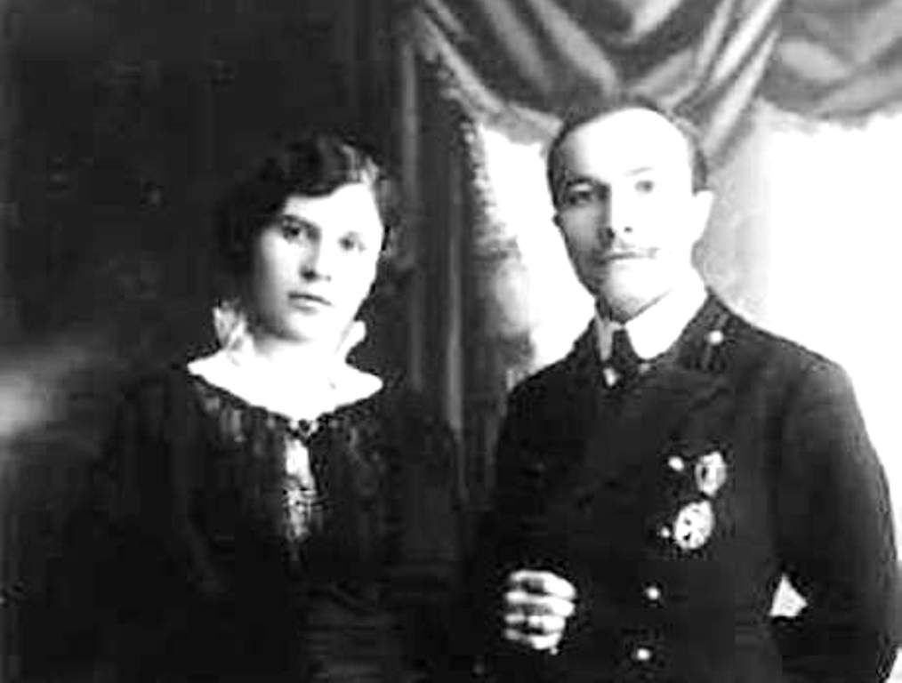 Сложилось так, что Александр Котомкин принял сторону "белого" движения