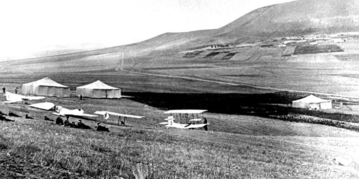 Лагерь планеристов в 1923 году Лагерь планеристов в 1923 году