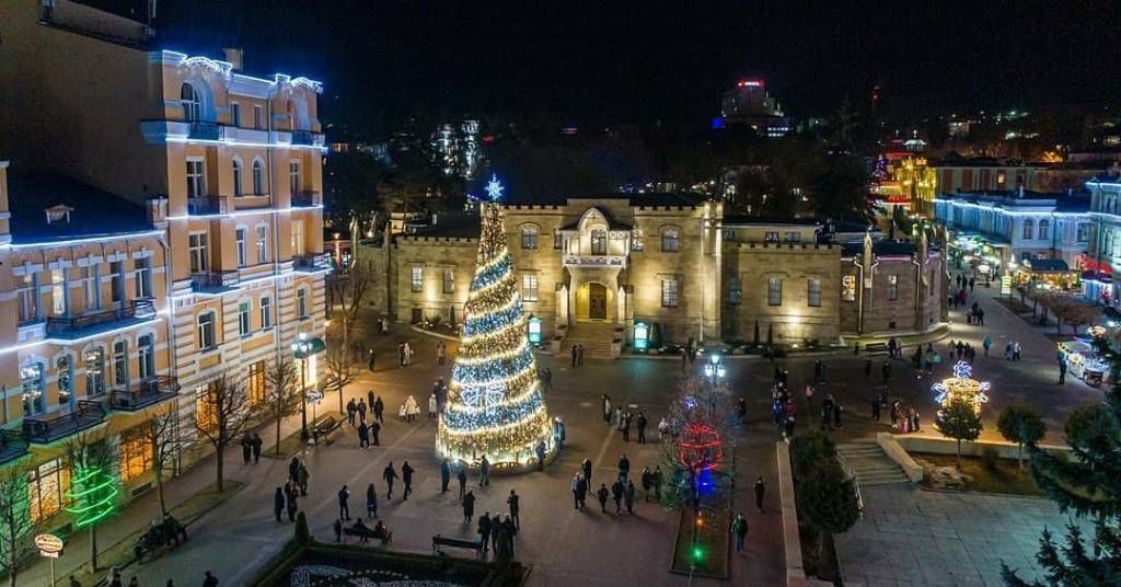 Новогодняя елка Кисловодска в 2023 году