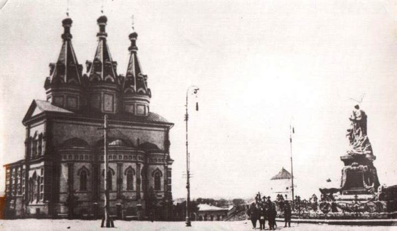 Новый красавец-собор стал основным украшением Ивановской площади