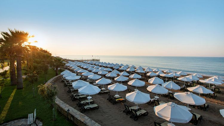 Пляжи Белека в апреле