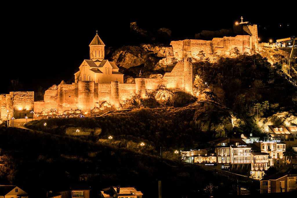 Ночная подсветка крепости