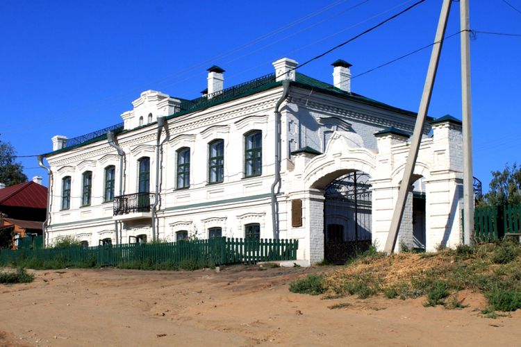 Здание свияжской Богадельни одна из интересных архитектурных достопримечательностей