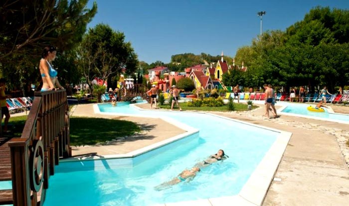 Полного релакса можно достигнуть в "Ленивой реке"