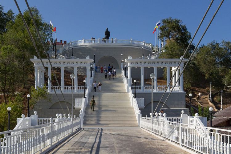 Спуск к реке Урал в Оренбурге