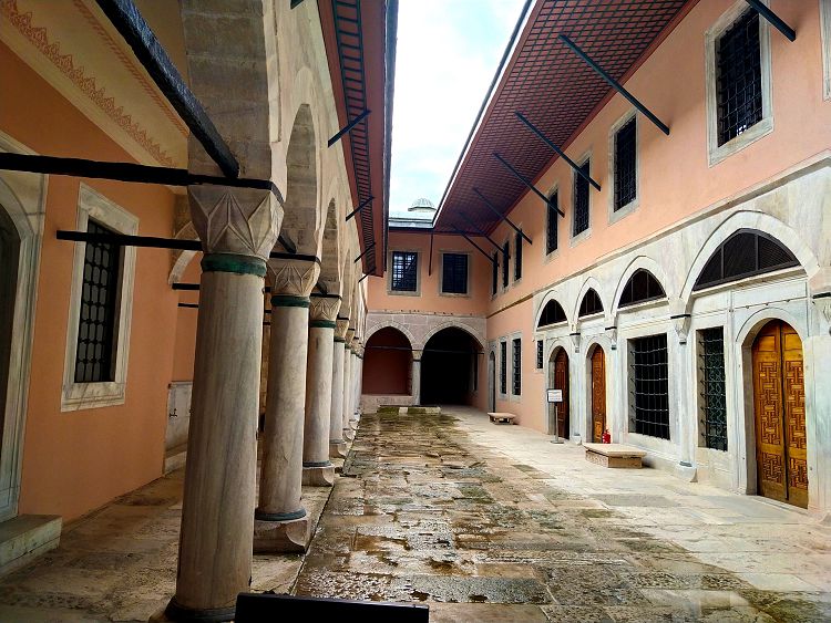 Территория гарема - это целый городской квартал в комплексе Топкапы