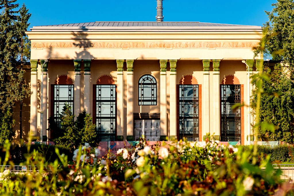 5 Павильон была "Латвией", потом "Физикой", сегодня он - Музей городского хозяйства