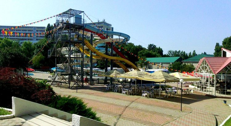 "Черномор" - это ведомственная территория отеля "Империал"