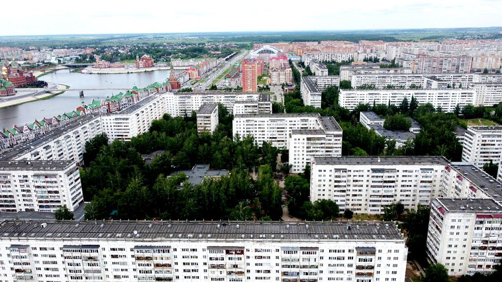 Микрорайон Сомбатхея был застроен в стиле 80-х годов