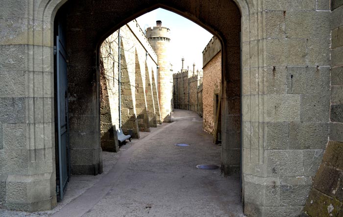 Типичные средневековые улочки Воронцовского дворцового комплекса