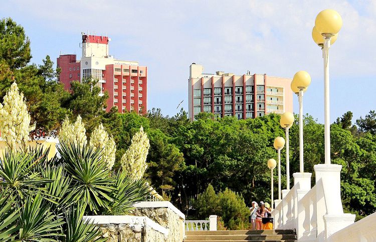 Прогулка по красивой Набережной - это непременный вид отдыха любого курорта