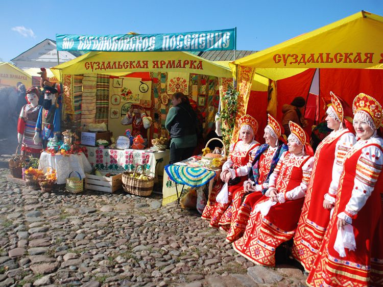 Евфросиньевская ярмарка в Суздале