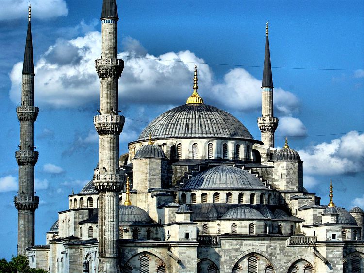 Голубая мечеть напоминает нам о времени правления Ахмеда Первого