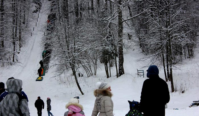 Одно из зимних мероприятий в Парке "Забава"