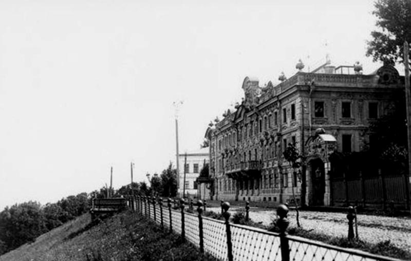 Усадьба Рукавишниковых в конце 19 века Усадьба Рукавишниковых в конце 19 века