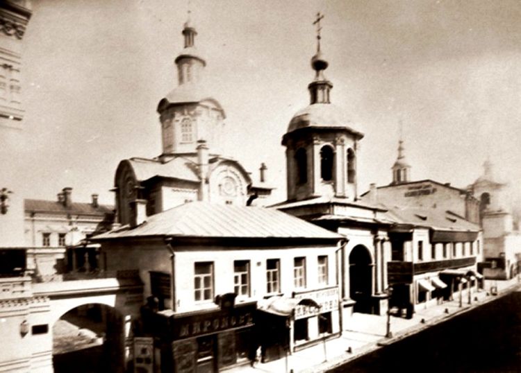 Так выглядел вход в обитель до появления доходных домов