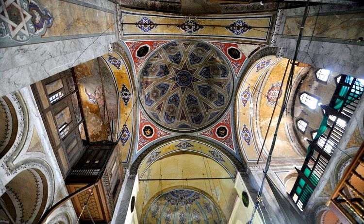 В Храме Св Феодосии молился последний император Константинополя перед падением города