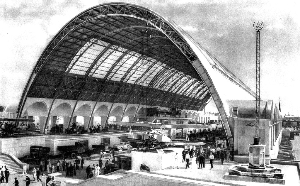 Таким был Павильон "Механизация" в 30-е годы 20 века