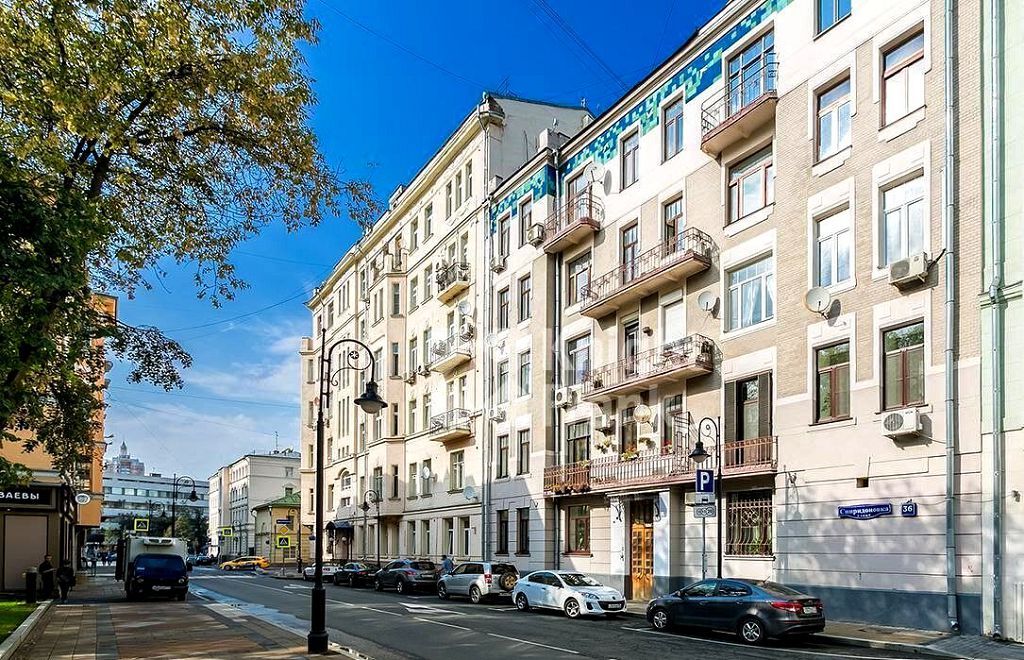 Дом с чайками (36) находится между домами 34 и 38 Дом с чайками (36) находится между домами 34 и 38