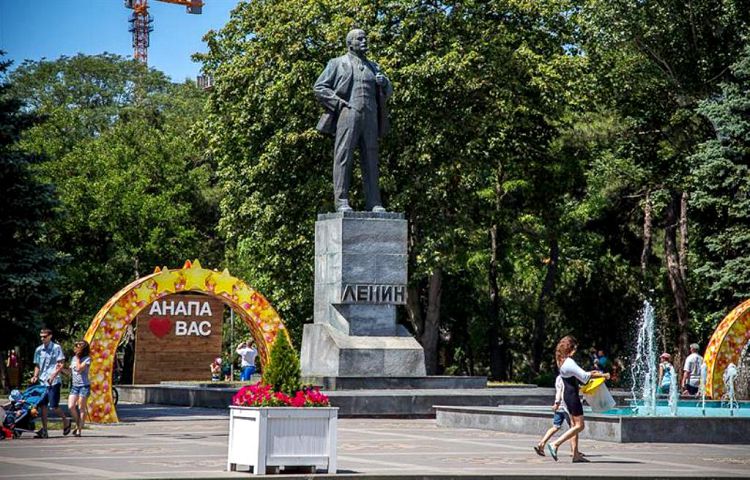 Памятник Ленину имеется в каждом городе бывшего Советского Союза
