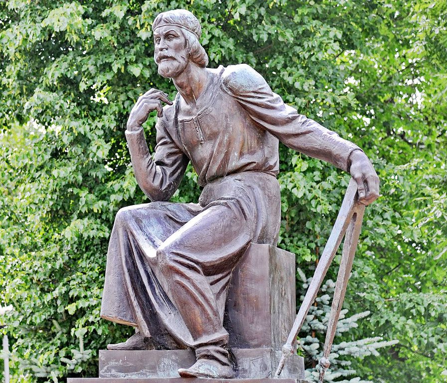 Зодчий Ф.Конь известен не только в Москве, но и в Смоленске, где ему установлен памятник