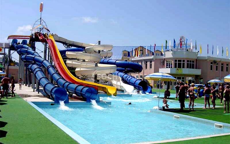 Горки "Наутилуса" вполне современные и достаточно экстремальные