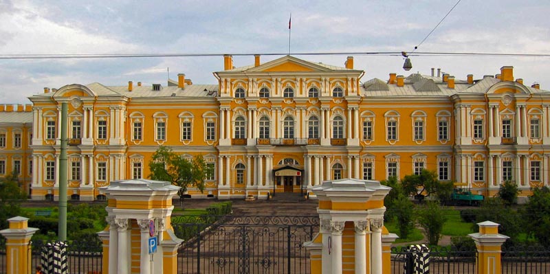 Воронцовский дворец на Садовой улице Петербурга