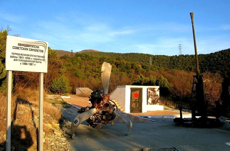 На боевом рубеже Батареи Зубкова сегодня находится мемориал