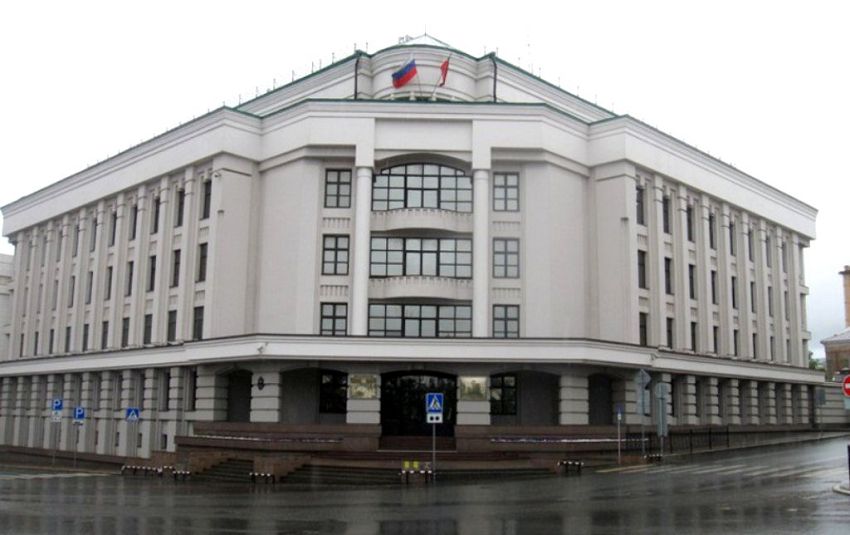 Угловое здание Министерства культуры - хорошо стилизованный новодел