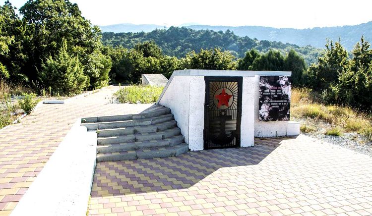 В сохранившемся Артпогребе расположена музейная экспозиция