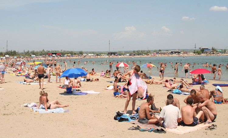 Отдых на озере вблизи Ростова