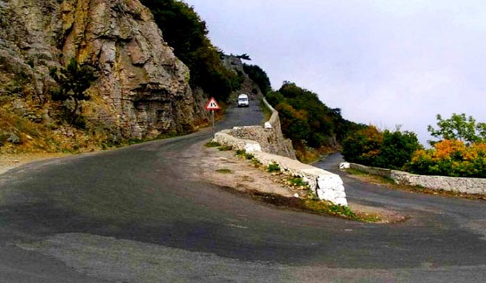 Настоящих автопутешественников подобные повороты не испугают