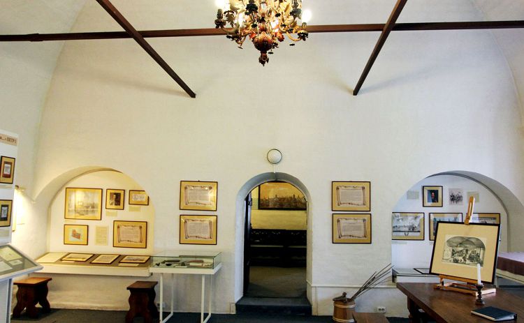 Сегодня в Поварне находится коллекция интересных экспонатов по истории англо-русской торговли